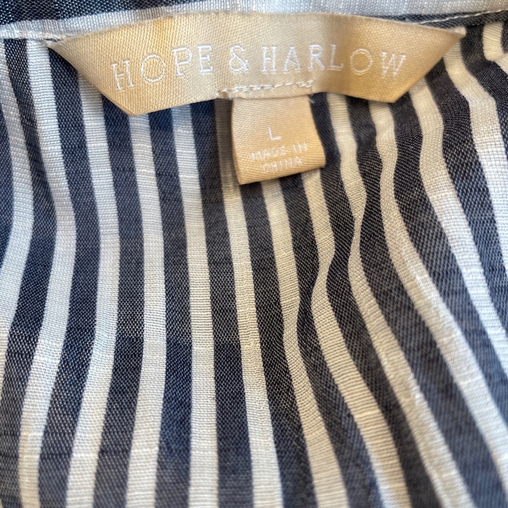 Hope & Harlow Blue and White Striped Top - Picture 4 of 6